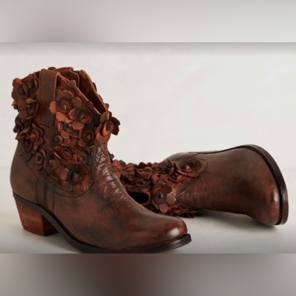 ♥️ANTHROPOLOGIE ♥️SHERIDAN l MIA ♥️Flowers Leather Ankle Boots Size 9 - Picture 8 of 16